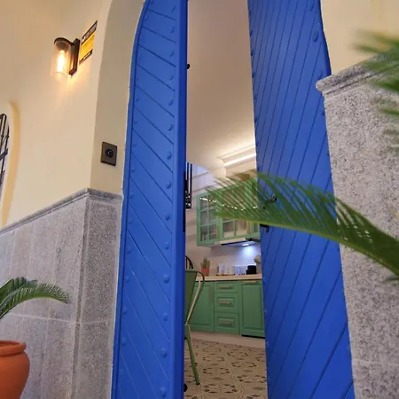 Mara'S Apartments Torremolinos La Mar - Beachfront Tiny House - Bajondillo Buitenkant foto