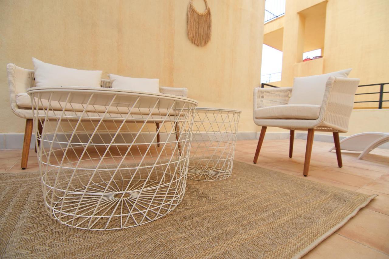 Mara's La Mar - Beachfront Tiny House - Bajondillo Apartament Torremolinos