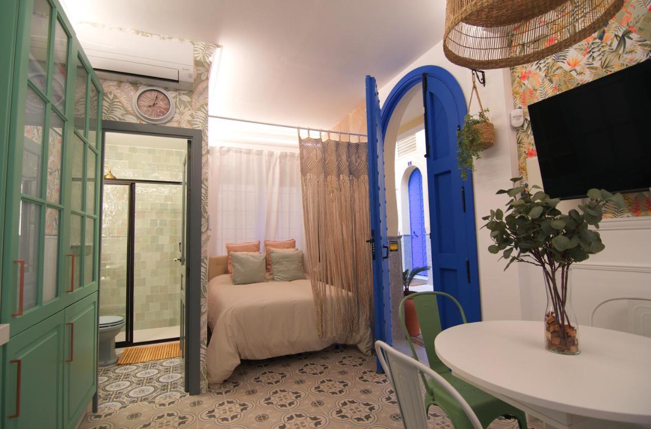 Mara's La Mar - Beachfront Tiny House - Bajondillo * Torremolinos