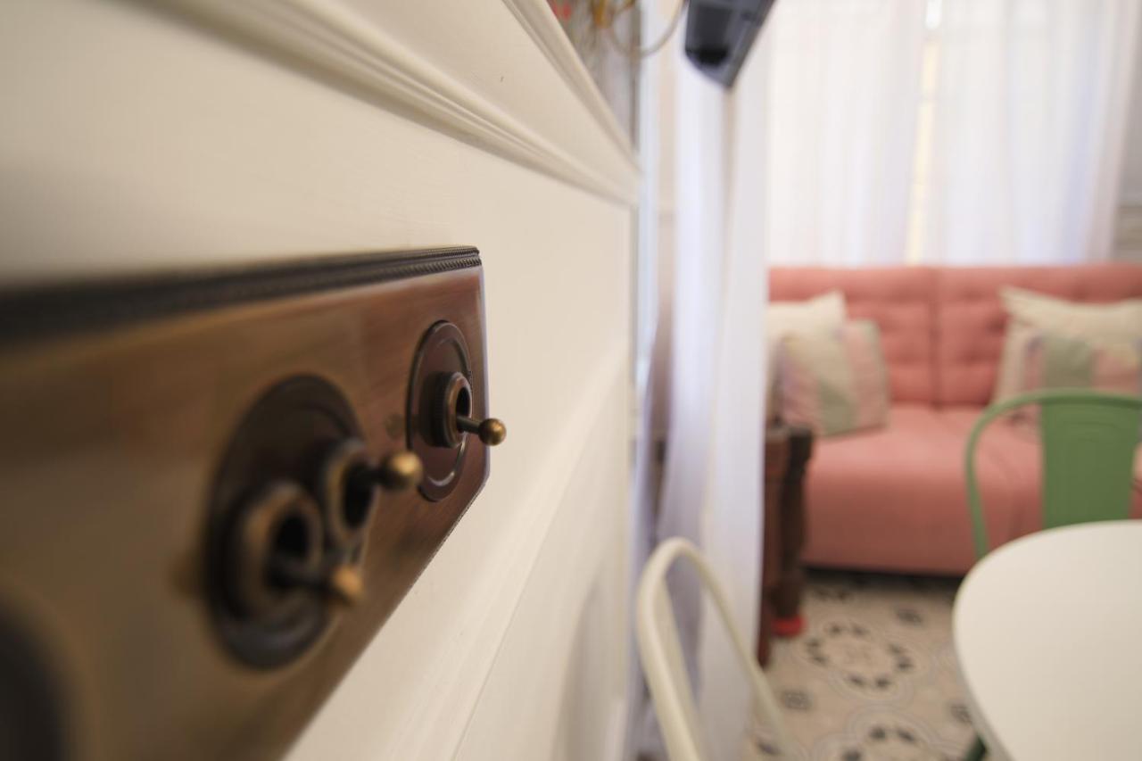 Mara's La Mar - Beachfront Tiny House - Bajondillo Apartment Torremolinos