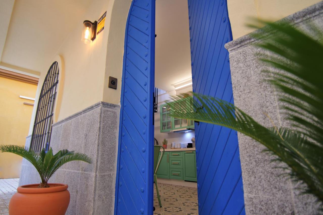Mara's La Mar - Beachfront Tiny House - Bajondillo Apartment Torremolinos